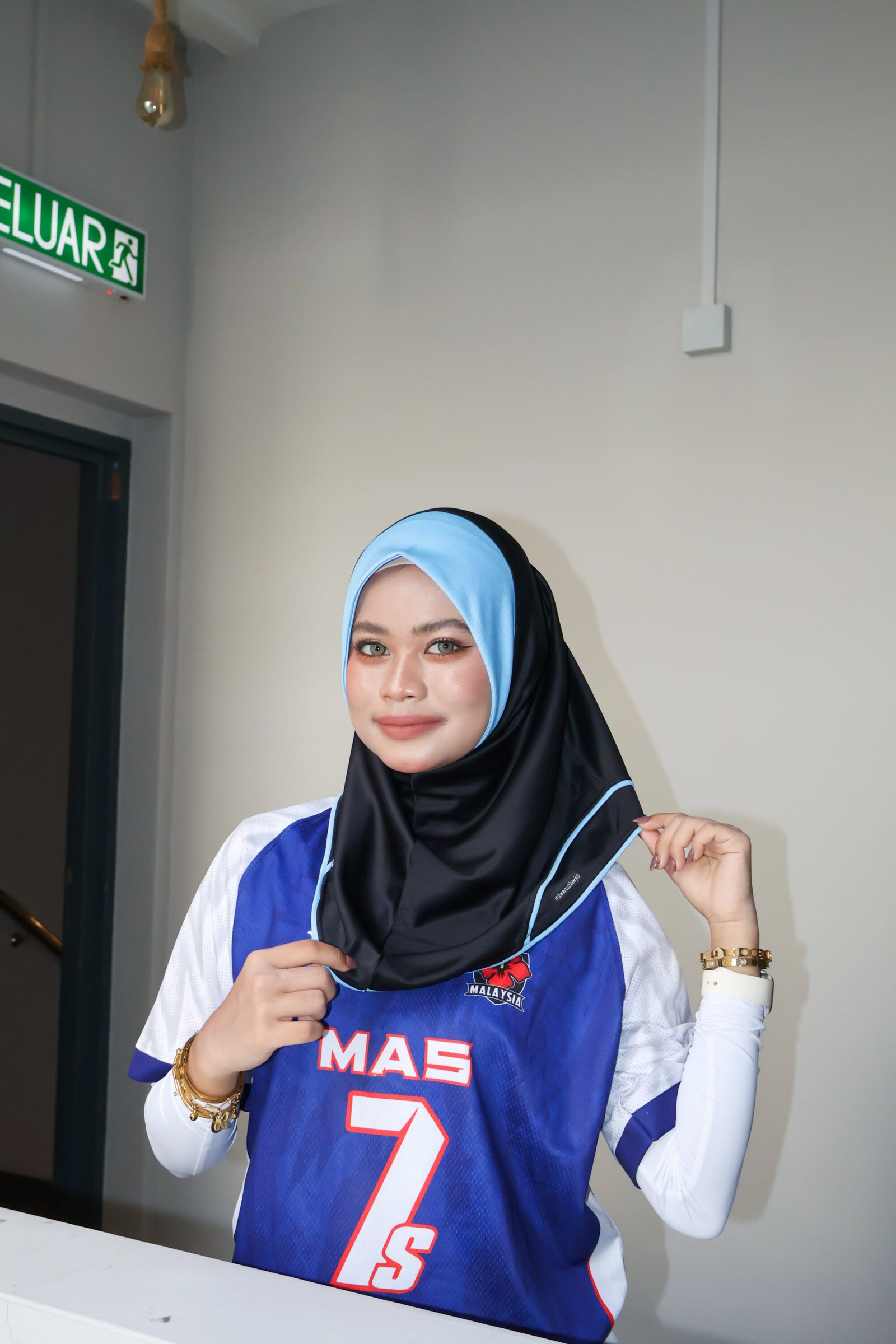 BLACK BLUE SPORT JERSEY HEEJAB BY