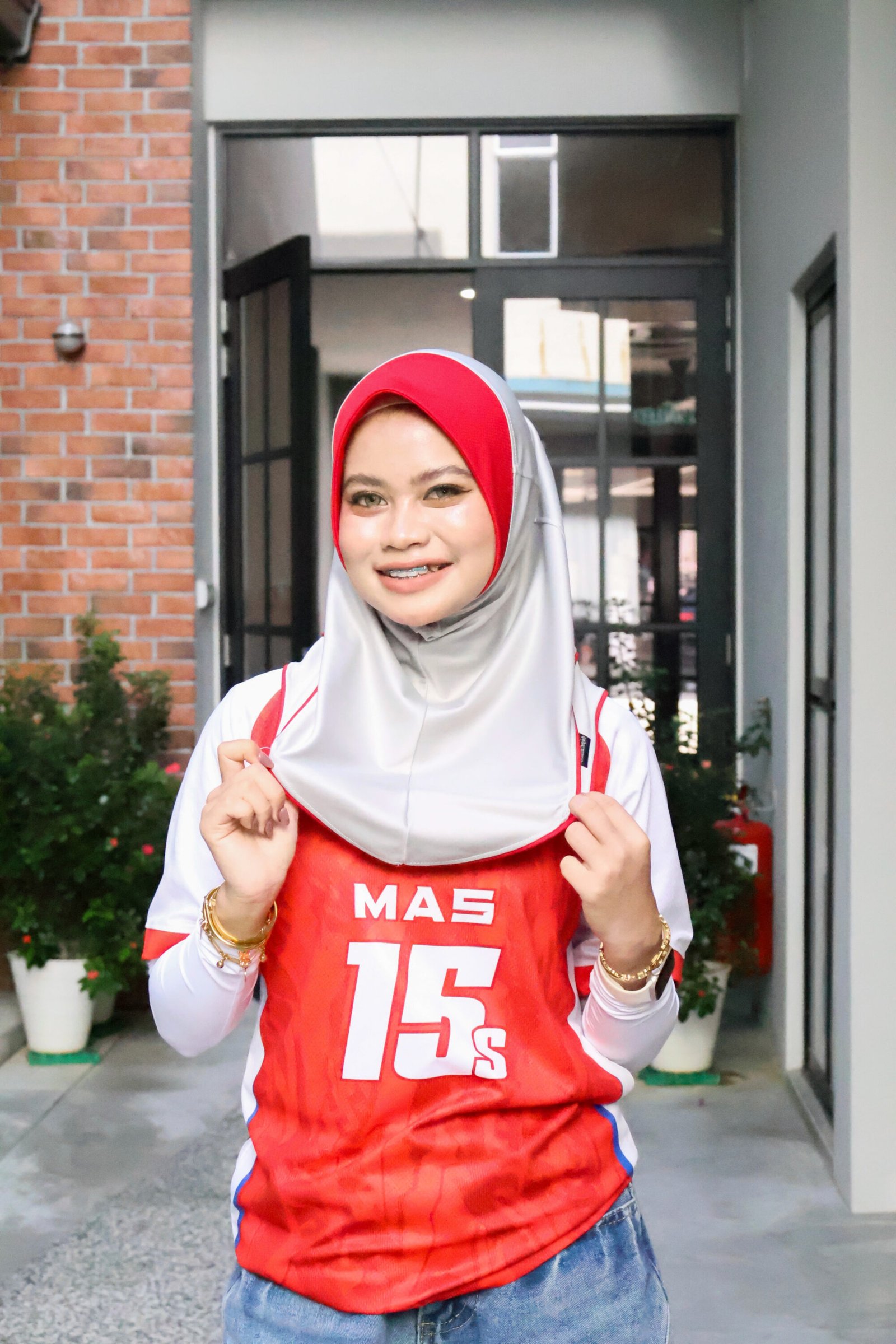 GREY RED SPORT JERSEY HEEJAB